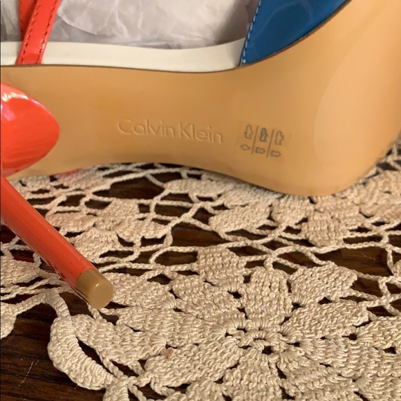 BNIB Calvin Klein leather heels - Picture 6 of 6